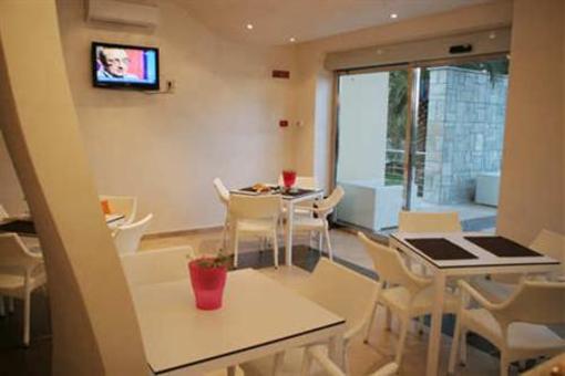 фото отеля Colonna Residence Trani