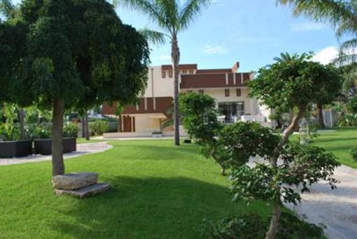 фото отеля Colonna Residence Trani