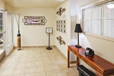фото отеля Candlewood Suites - Dallas/Plano