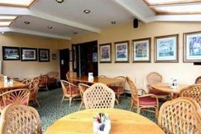 фото отеля Connemara Gateway Hotel Oughterard