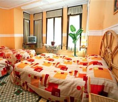фото отеля Hostal Alicante Valencia