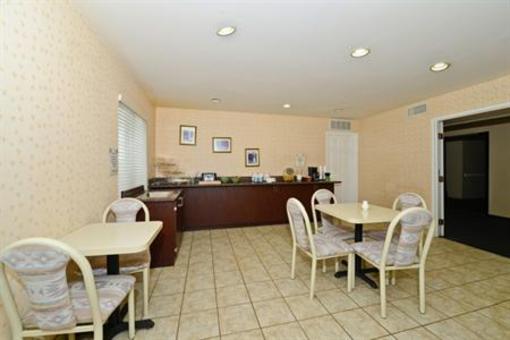 фото отеля Americas Best Value Inn Indio