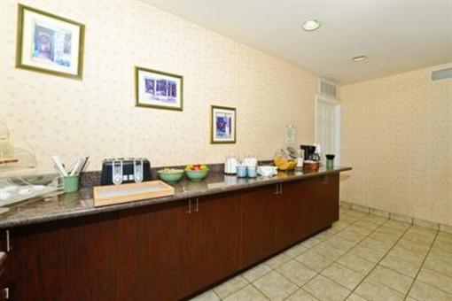 фото отеля Americas Best Value Inn Indio