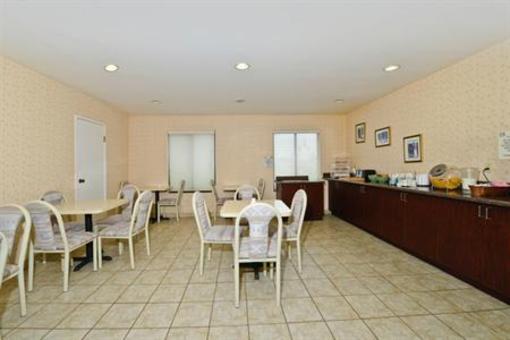 фото отеля Americas Best Value Inn Indio