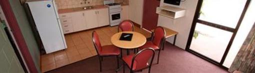 фото отеля The Swagmans Rest Apartments Alice Springs