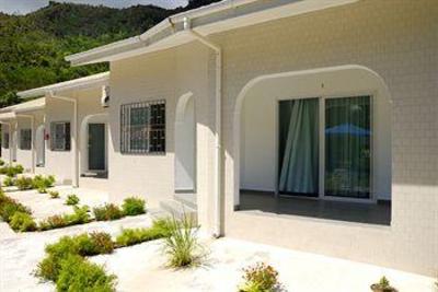 фото отеля Hide Away Holiday Apartments