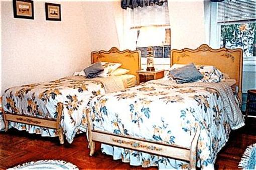 фото отеля Whistler's Inn Lenox