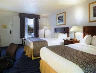 фото отеля Baymont Inn and Suites Omaha NE