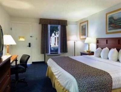 фото отеля Baymont Inn and Suites Omaha NE