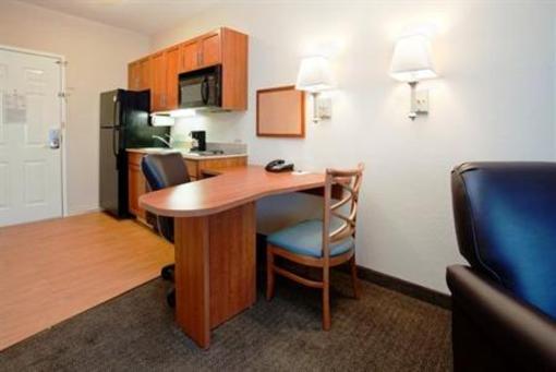 фото отеля Candlewood Suites New Bern
