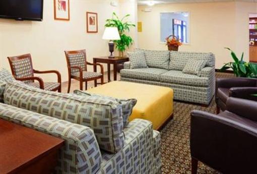 фото отеля Candlewood Suites New Bern