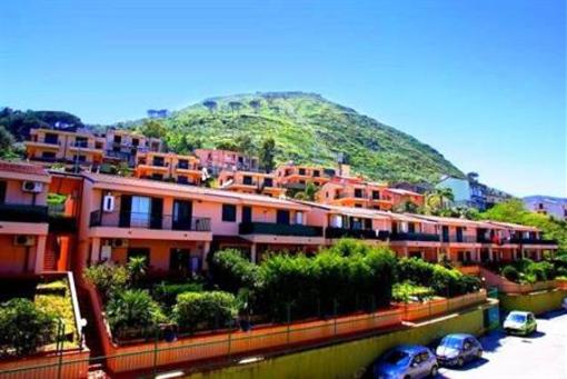 фото отеля Ma & Mi Bed & Breakfast Cefalu