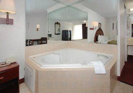 фото отеля Quality Inn & Suites Rock Hill (South Carolina)