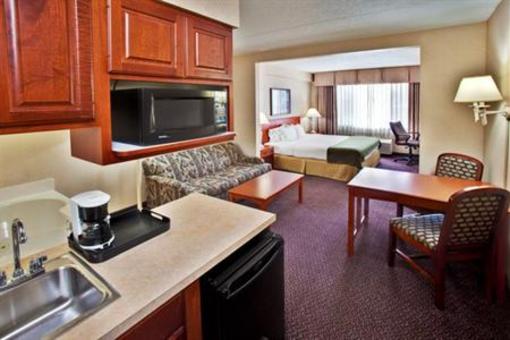 фото отеля Holiday Inn Express Coralville