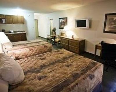 фото отеля Service Plus Inns & Suites Drayton Valley