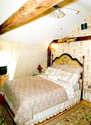 фото отеля Deacon Timothy Pratt Bed & Breakfast Inn