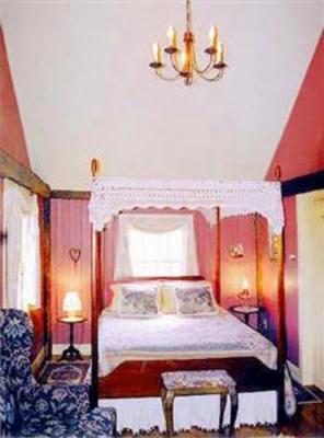 фото отеля Deacon Timothy Pratt Bed & Breakfast Inn