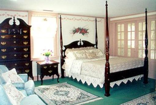 фото отеля Deacon Timothy Pratt Bed & Breakfast Inn