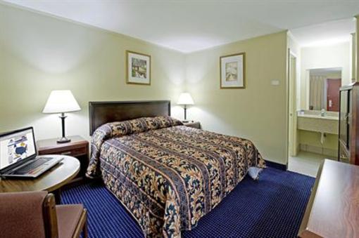 фото отеля Americas Best Value Inn Stamford