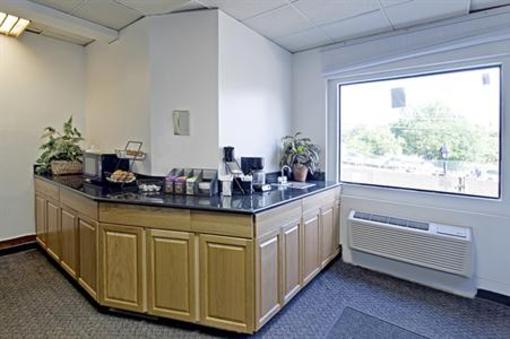 фото отеля Americas Best Value Inn Stamford