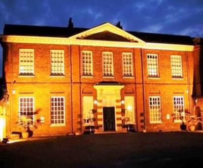 фото отеля Baylis House Slough
