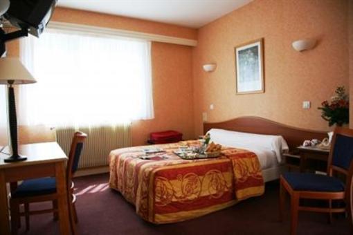 фото отеля Auberge de la Rose Inn Doue-la-Fontaine