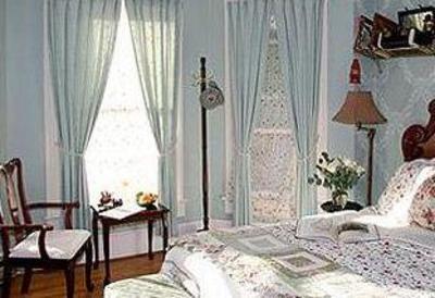 фото отеля Albert Shafsky House Bed and Breakfast
