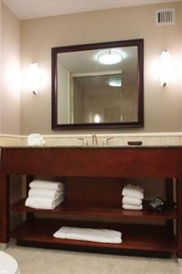 фото отеля Holiday Inn Baton Rouge S College Drive
