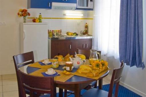 фото отеля Appart Vacances Residence La Roche-Posay
