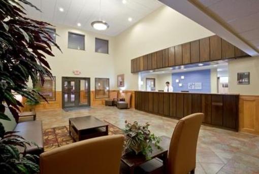 фото отеля Holiday Inn Express Lincoln South