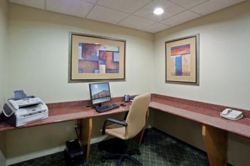 фото отеля Holiday Inn Express Lincoln South