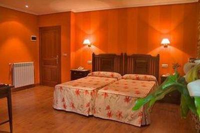 фото отеля Hotel Casona Palacio los Caballeros Santillana del Mar