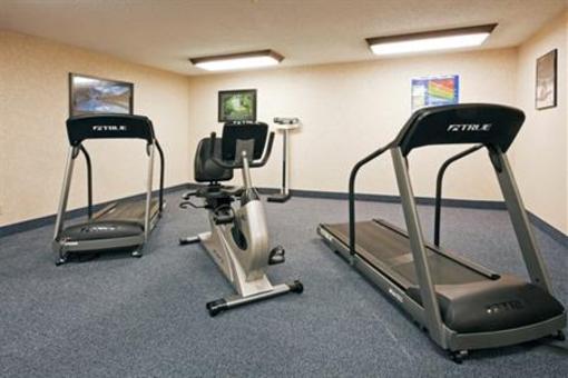 фото отеля Holiday Inn Express Auburn-Touring Dr