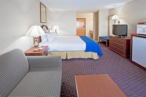 фото отеля Holiday Inn Express Auburn-Touring Dr