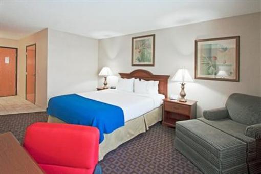 фото отеля Holiday Inn Express Auburn-Touring Dr