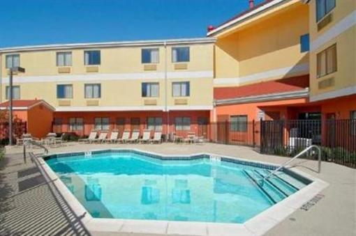 фото отеля Red Roof Inn - Houston - Westchase