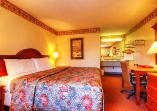 фото отеля Econo Lodge Research Triangle Park