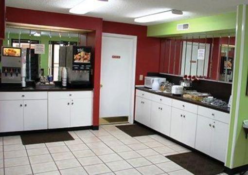 фото отеля Econo Lodge Research Triangle Park