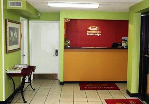фото отеля Econo Lodge Research Triangle Park
