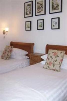 фото отеля Caddon View Hotel Innerleithen