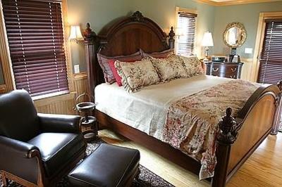 фото отеля The Burrus House Inn