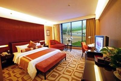 фото отеля Jinling Runyang Bridge Hotel