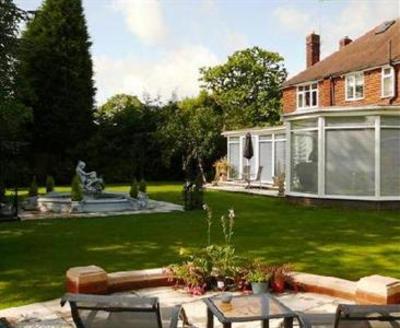 фото отеля The Redlands Guest House Solihull