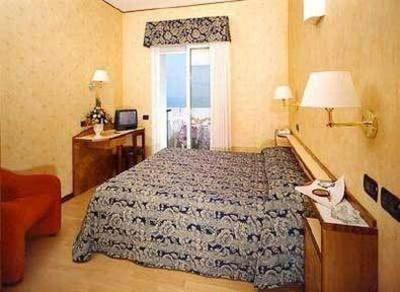 фото отеля Hotel Due Torri Rimini
