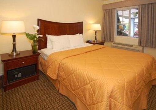 фото отеля Comfort Inn Monterey Bay