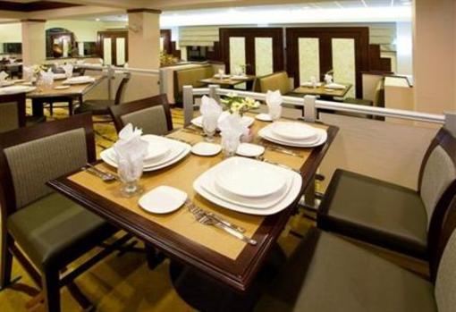 фото отеля Holiday Inn Hotel & Suites Historic District Alexandria