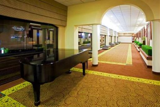 фото отеля Holiday Inn Hotel & Suites Historic District Alexandria