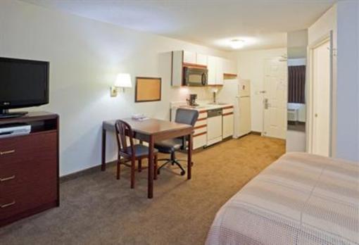 фото отеля Candlewood Suites Fairfax
