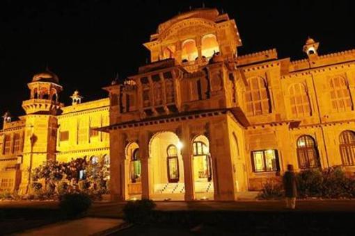 фото отеля Lallgarh Palace