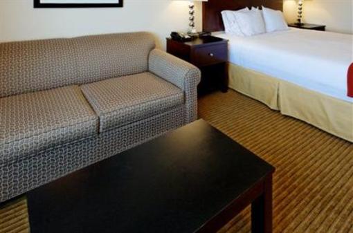 фото отеля Holiday Inn Express Hotel & Suites Cleburne